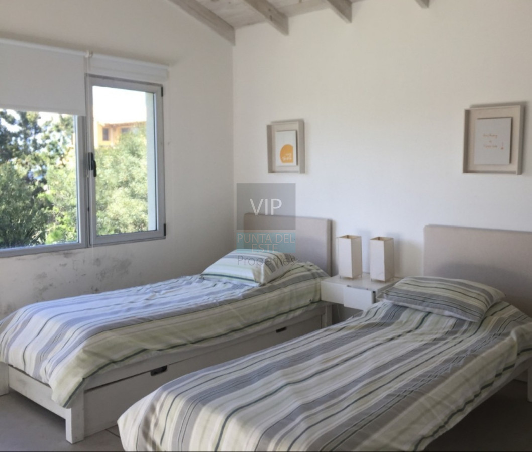 Casa ID.927 - Venta casa de 4 dormitorios en Manantiales