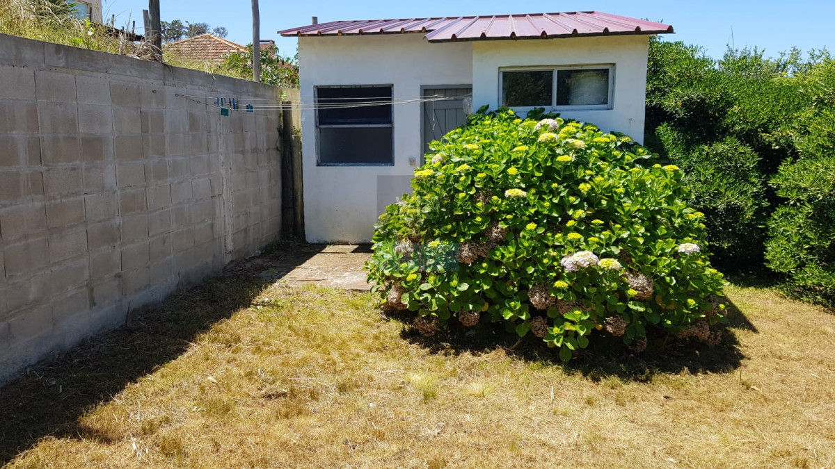 Casa ID.884 - Alquilo hermosa casa de 3 dormitorios frente al mar en Montoya