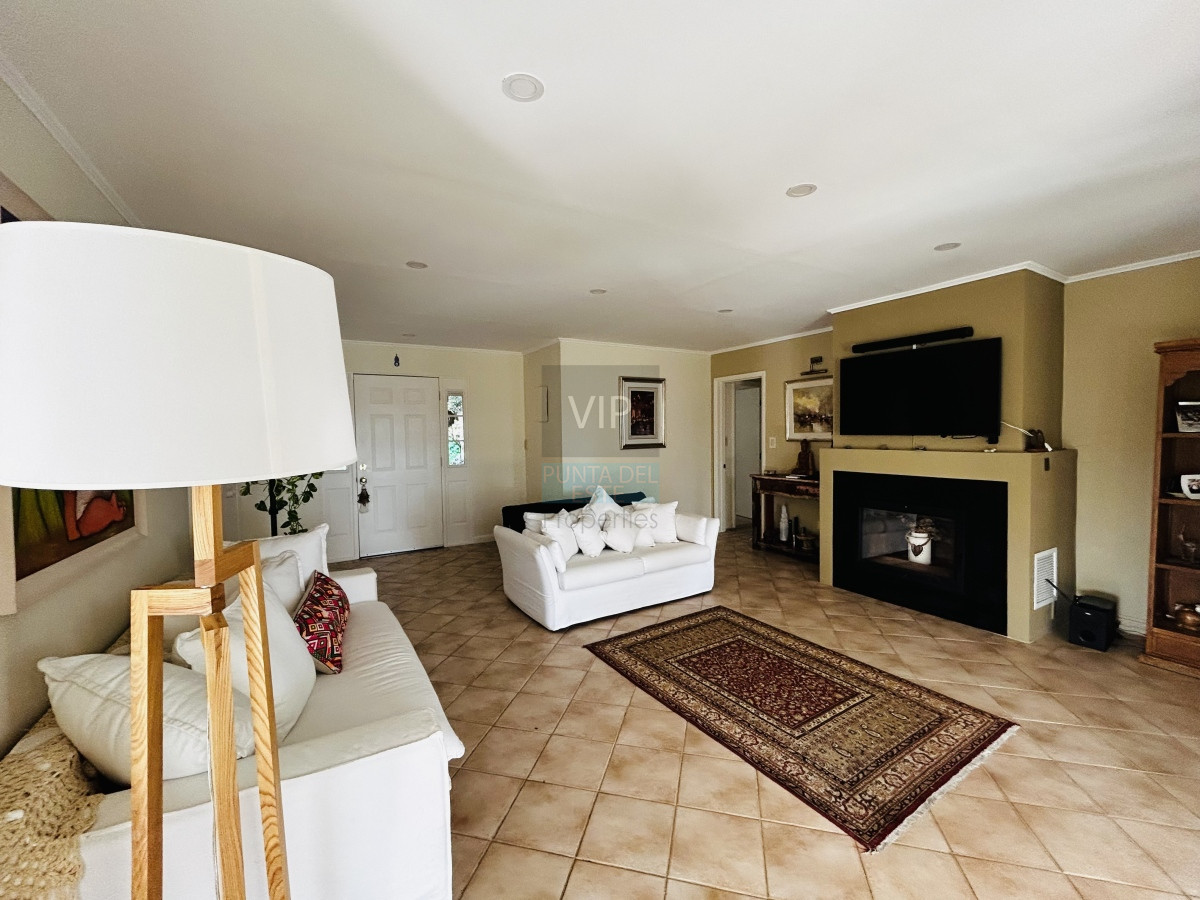 Casa ID.2153 - Casa Venta 3 dormitorios Las cumbres - Punta Ballena
