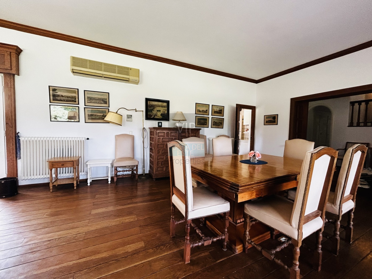 Casa ID.1917 - Alquiler casa de 5 dormitorios en el Golf Punta del Este