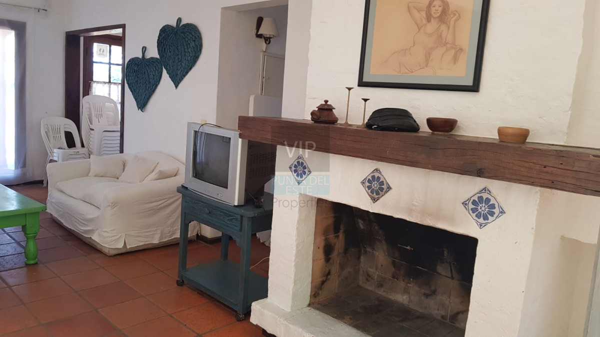 Casa ID.884 - Alquilo hermosa casa de 3 dormitorios frente al mar en Montoya