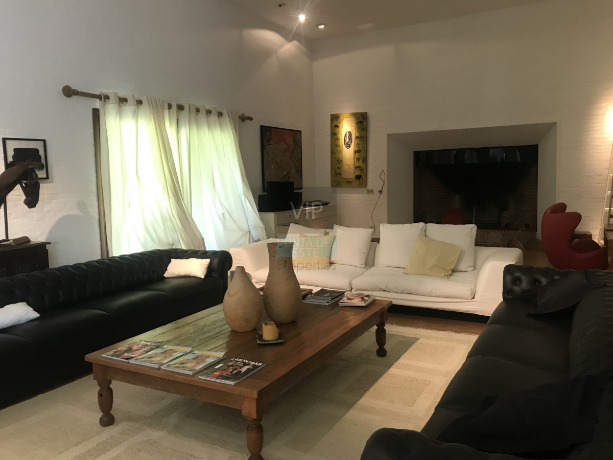 Casa ID.275 - Venta de casa de 4 suites en el Golf Punta del Este