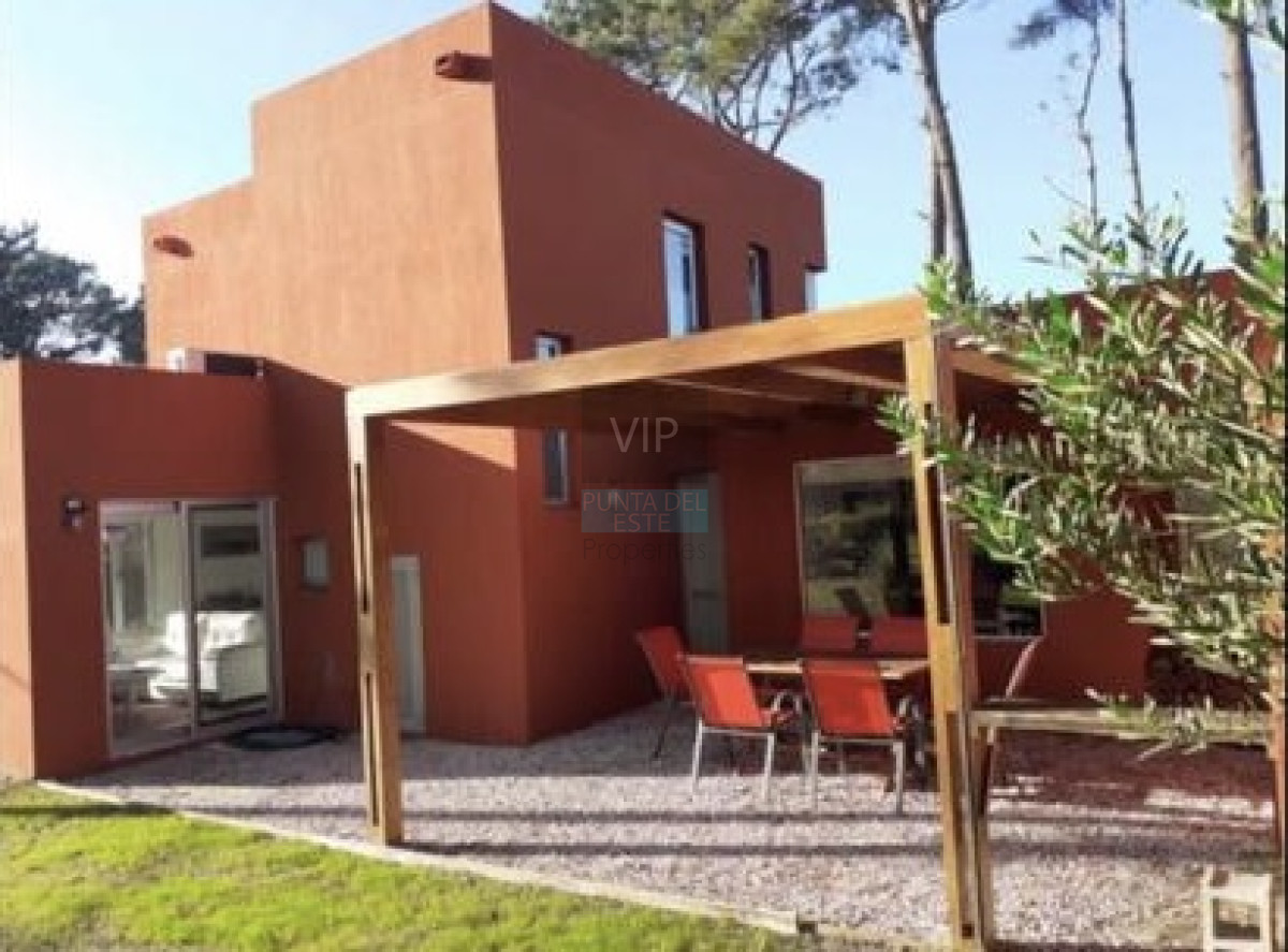 Casa ID.788 - Vendo hermosa propiedad en Montoya de 3 suites con vista al mar
