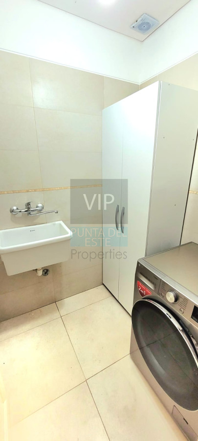 Casa ID.2139 - Venta casa de 4 dormitorios barrio Marly Punta del Este