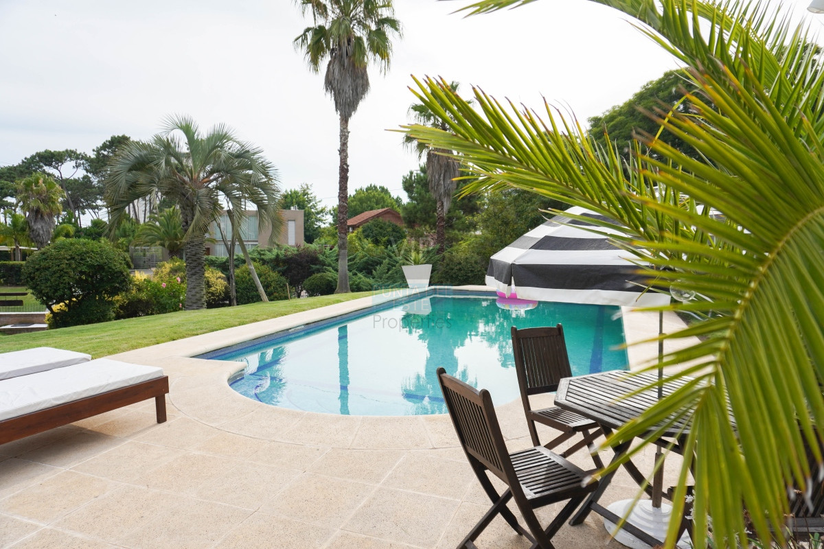 Casa ID.1986 - Venta casa de 6 dormitorios en Mansa -  Punta del Este