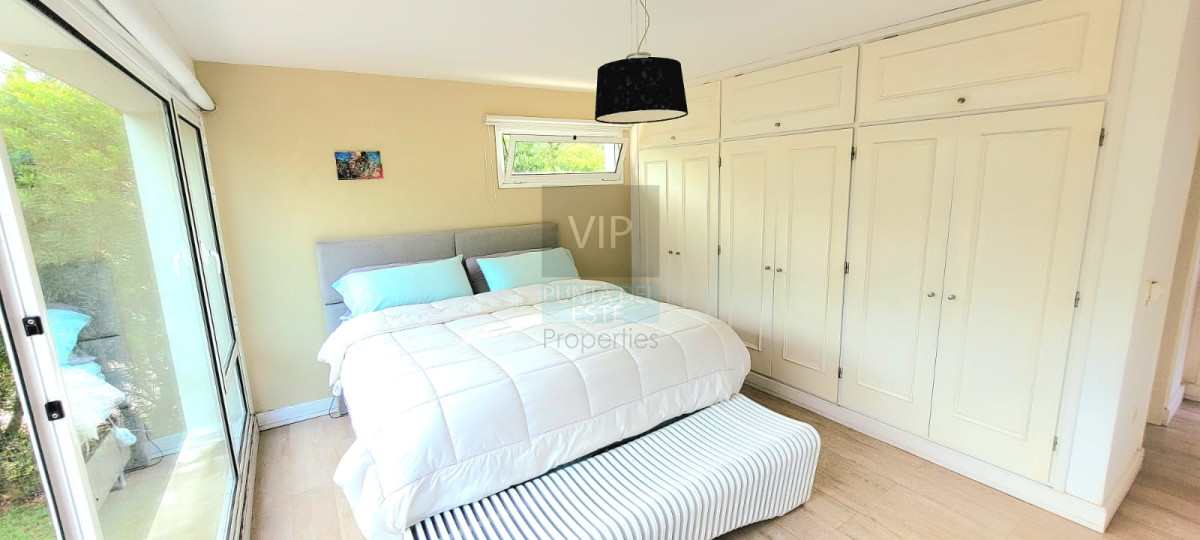 Casa ID.2139 - Venta casa de 4 dormitorios barrio Marly Punta del Este