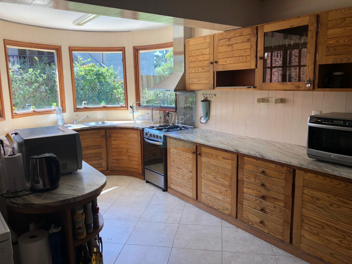 Casa ID.9 - Venta casa de 5 dormitorios en Lugano Punta del Este