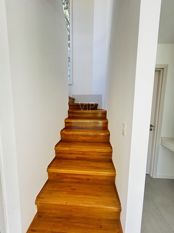 Burnett - GoPunta - Portal Inmobiliario de Punta del Este - Maldonado
