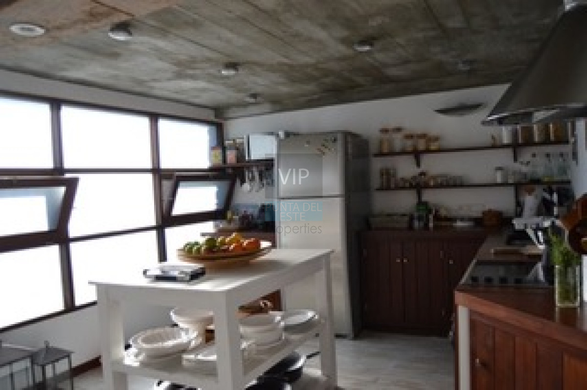 Casa ID.593 - Venta casa 4 dormitorios Punta Piedras