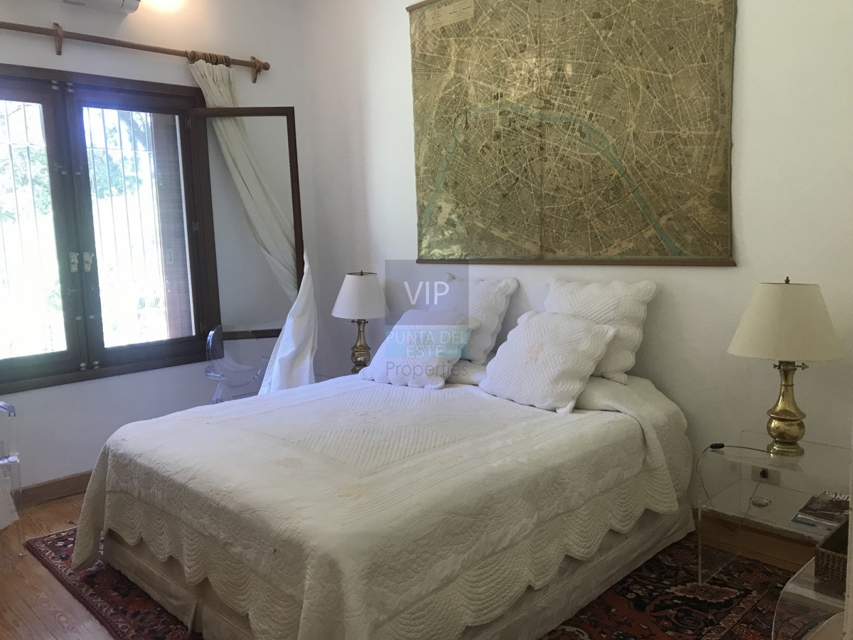 Casa ID.275 - Venta de casa de 4 suites en el Golf Punta del Este