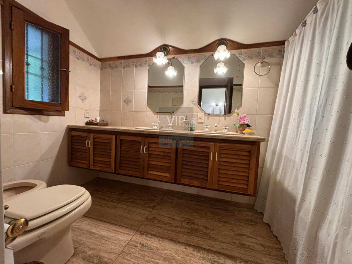 Casa ID.2627 - Casa 6 Dormitorios con Piscina en San Rafael – Punta del Este