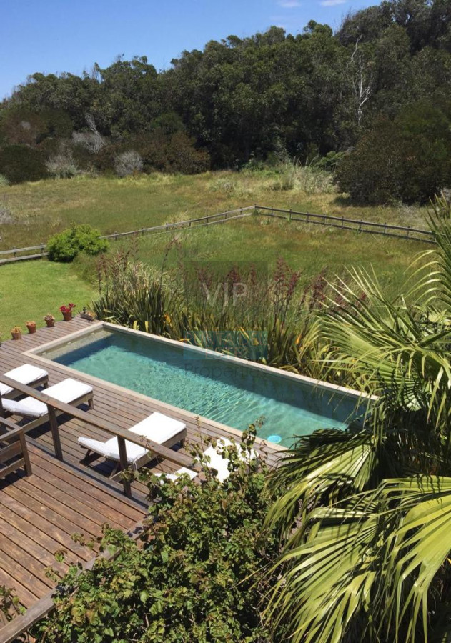 Casa ID.373 - Venta casa de 4 dormitorios frente al mar