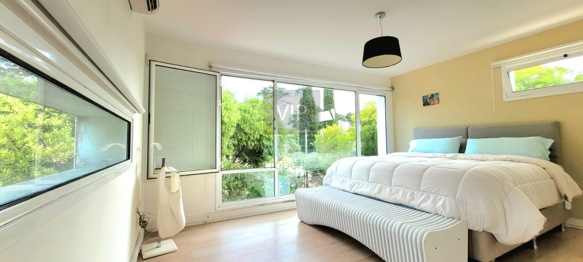 Casa ID.2139 - Venta casa de 4 dormitorios barrio Marly Punta del Este