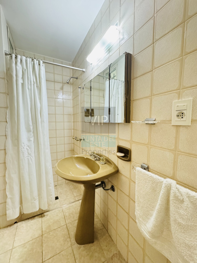 Casa ID.2674 - Casa Alquiler Temporal 4 dormitorios y servicio San Rafael