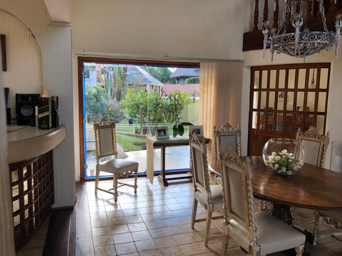 Casa ID.9 - Venta casa de 5 dormitorios en Lugano Punta del Este