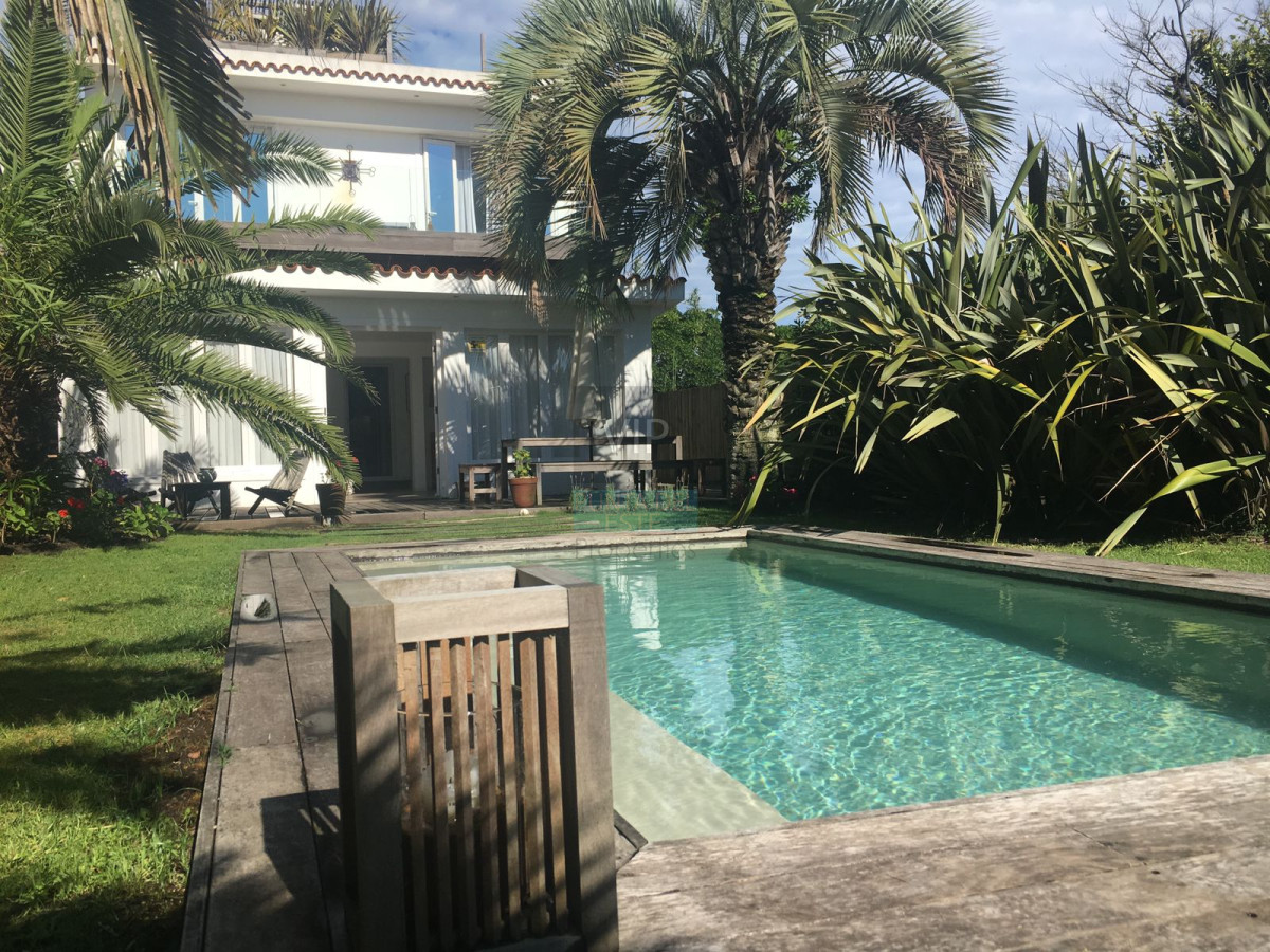 Casa ID.852 - Venta casa 3 dormitorios en La Barra