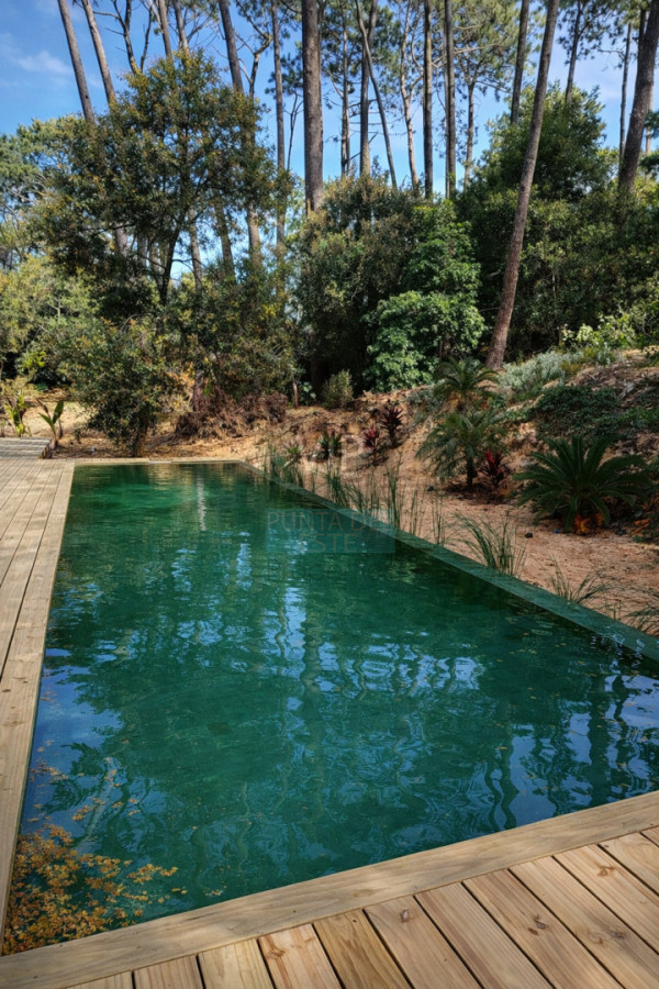 Casa ID.2754 - Venta Casa 5 dormitorios con piscina en Reserva Montoya 
