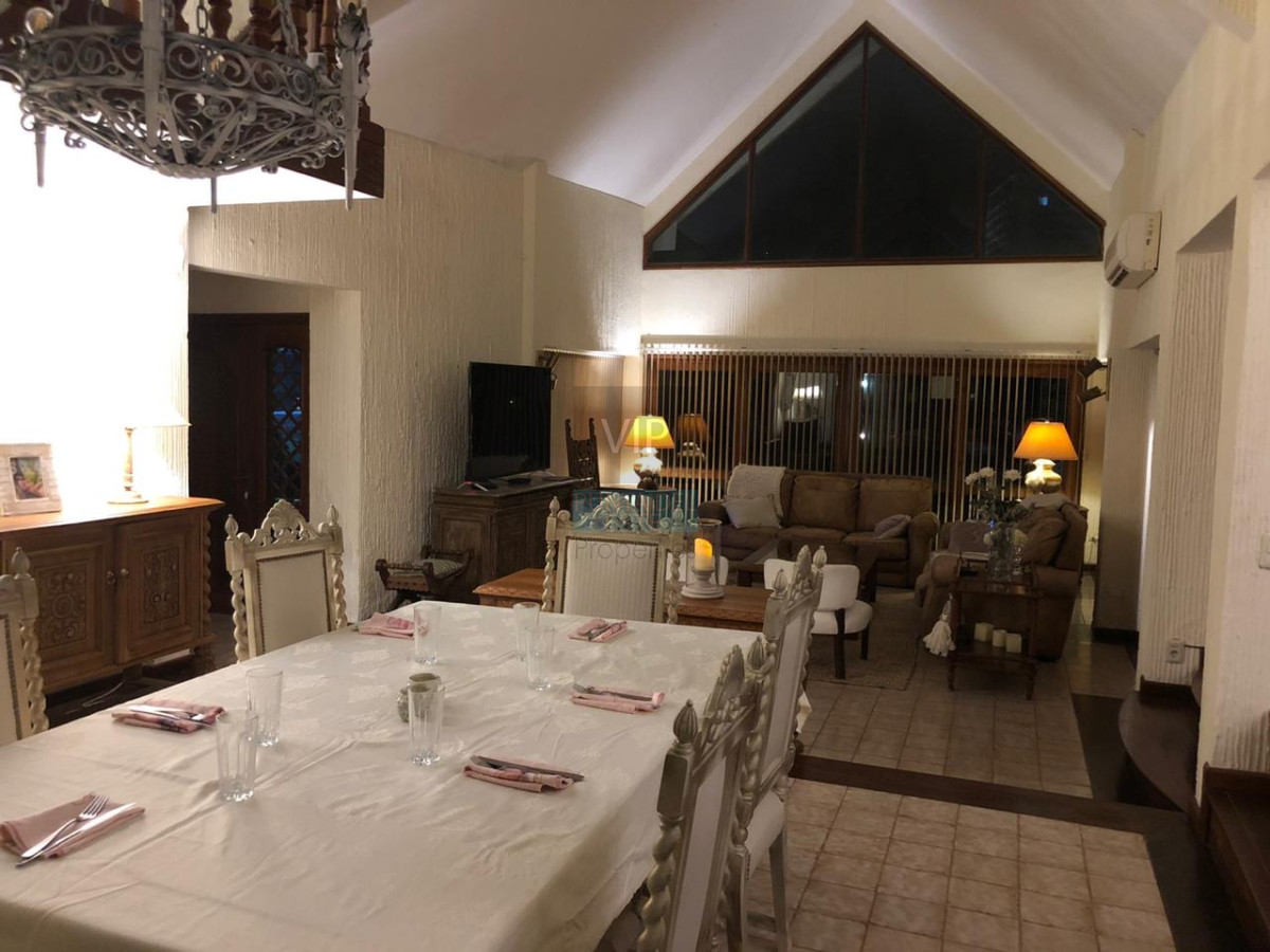 Casa ID.9 - Venta casa de 5 dormitorios en Lugano Punta del Este