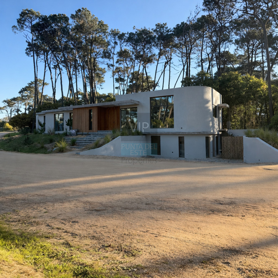 Casa ID.2754 - Venta Casa 5 dormitorios con piscina en Reserva Montoya 