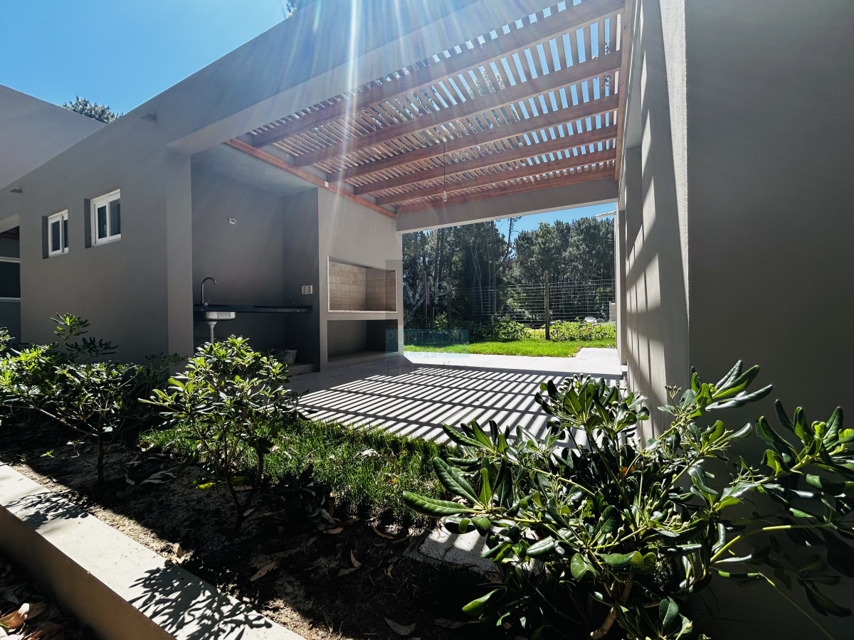 Burnett - GoPunta - Portal Inmobiliario de Punta del Este - Maldonado