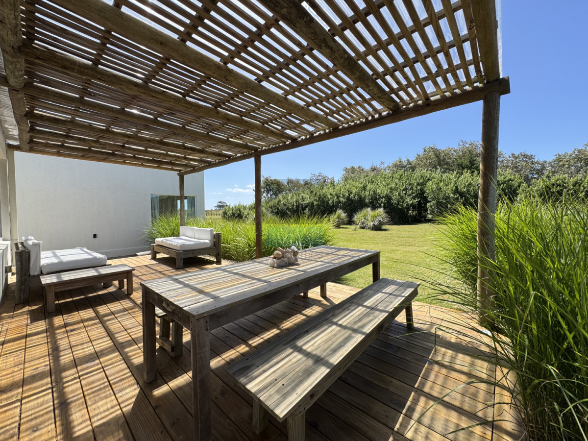 Casa ID.745 - Alquiler Casa 3 dormitorios En Las Garzas - Uruguay