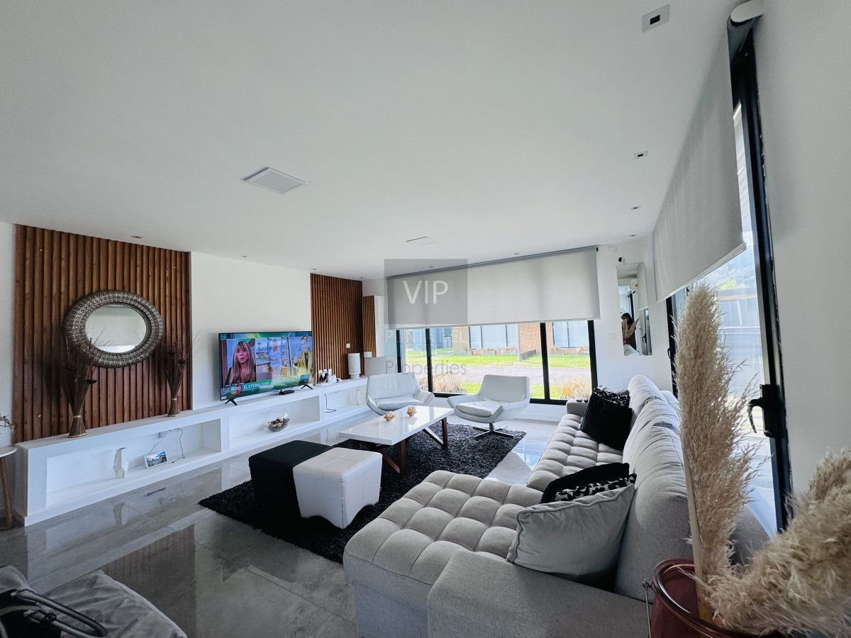Las Grutas Village - GoPunta - Portal Inmobiliario de Punta del Este - Maldonado