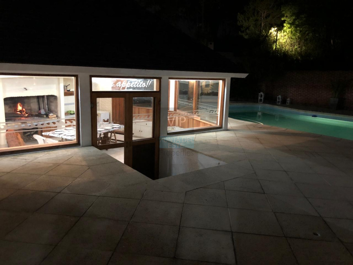 Casa ID.9 - Venta casa de 5 dormitorios en Lugano Punta del Este