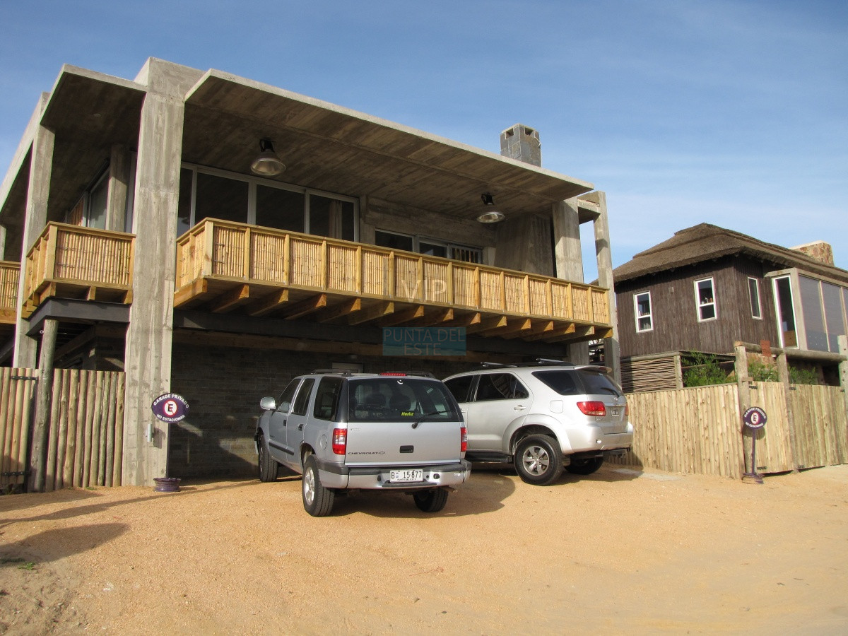Casa ID.1057 - Venta casa de 4 dormitorios en José Ignacio con vista al mar