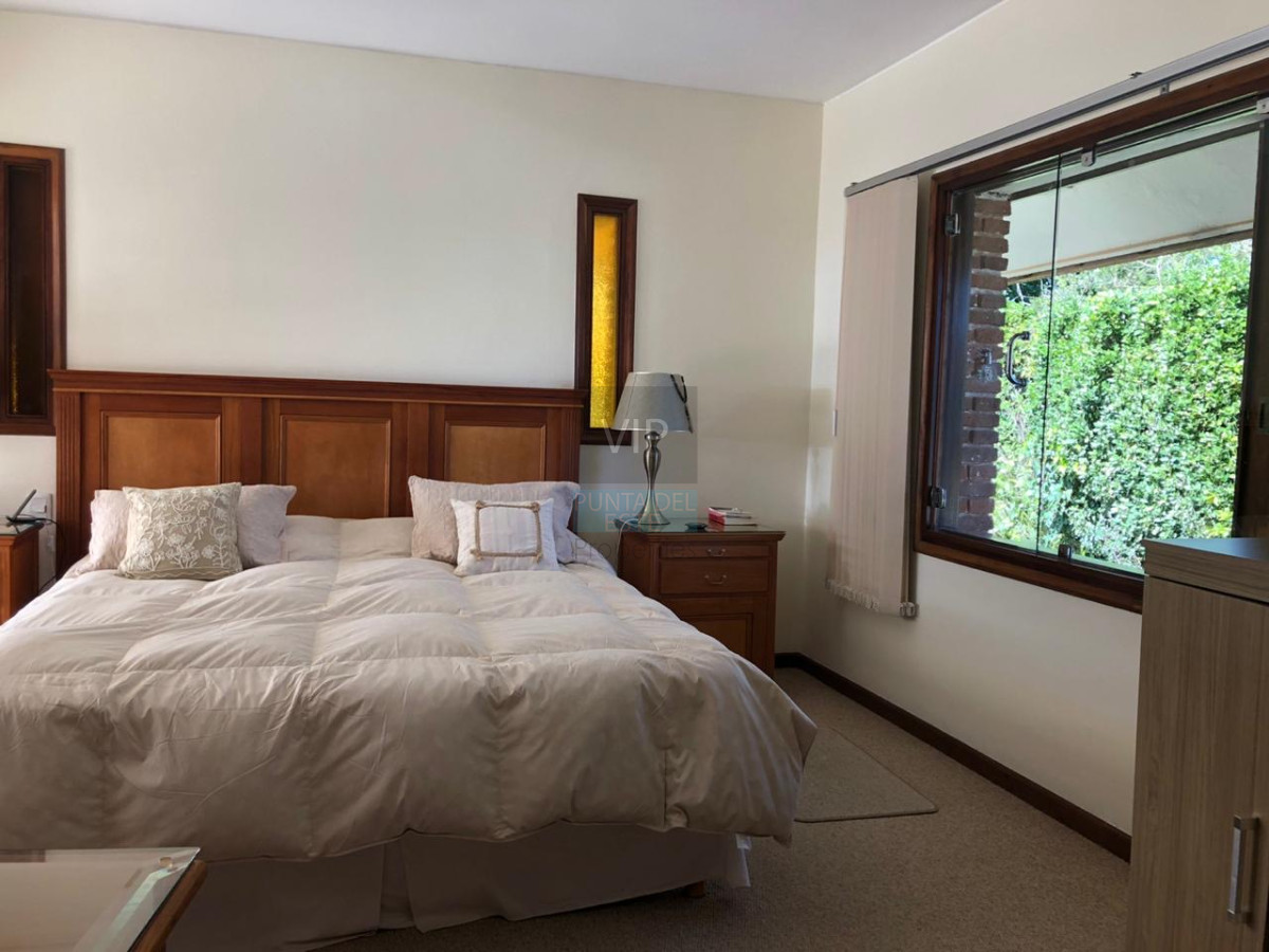 Casa ID.9 - Venta casa de 5 dormitorios en Lugano Punta del Este