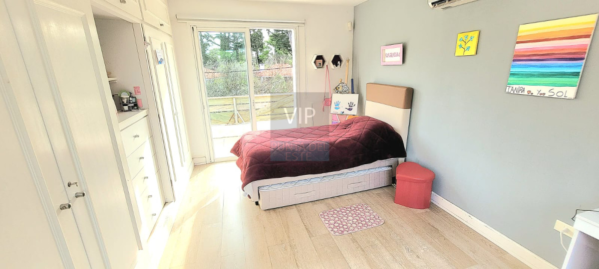 Casa ID.2139 - Venta casa de 4 dormitorios barrio Marly Punta del Este