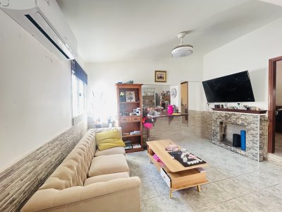 Venta casa de 3 dormitorios centro de Piriapolis
