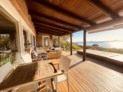 Casa de 4 dormitorios en Las cumbres, Punta Ballena