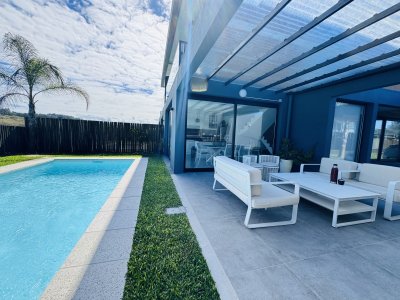 Venta casa de 3 dormitorios 