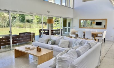Venta casa de 4 dormitorios en Manantiales