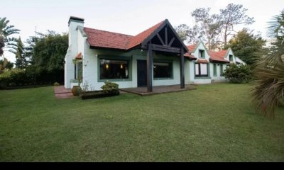 Venta casa de 4 dormitorios barrio Marly Punta del Este