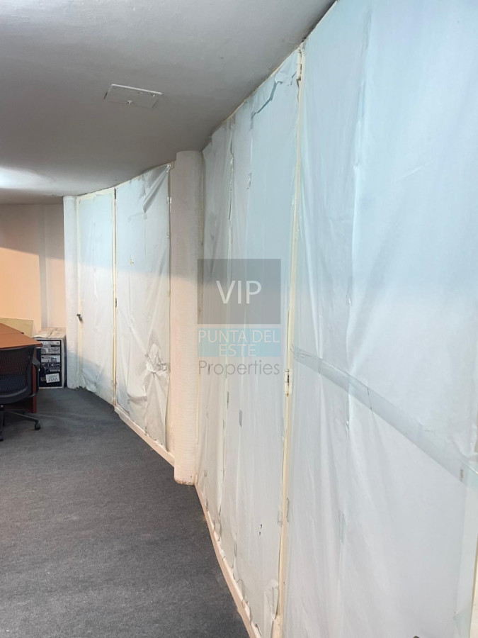 Local Comercial ID.2749 - Venta Local en el centro de Maldonado 
