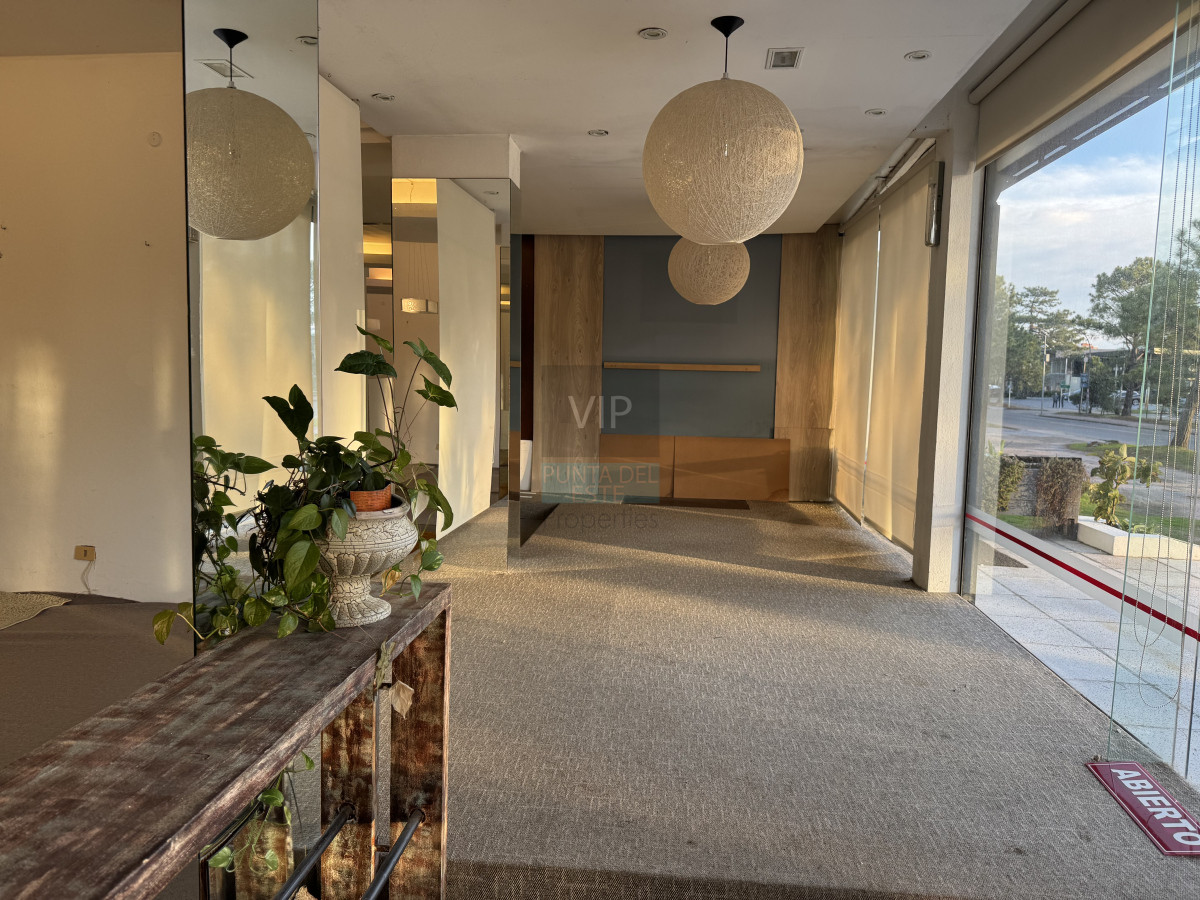 Local Comercial ID.1858 - Venta Local Punta Del Este