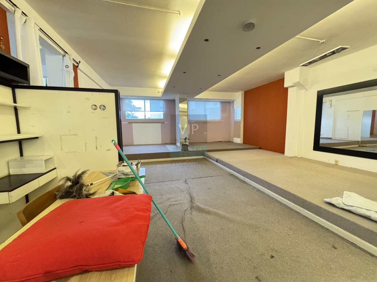 Local Comercial ID.1858 - Venta Local Punta Del Este