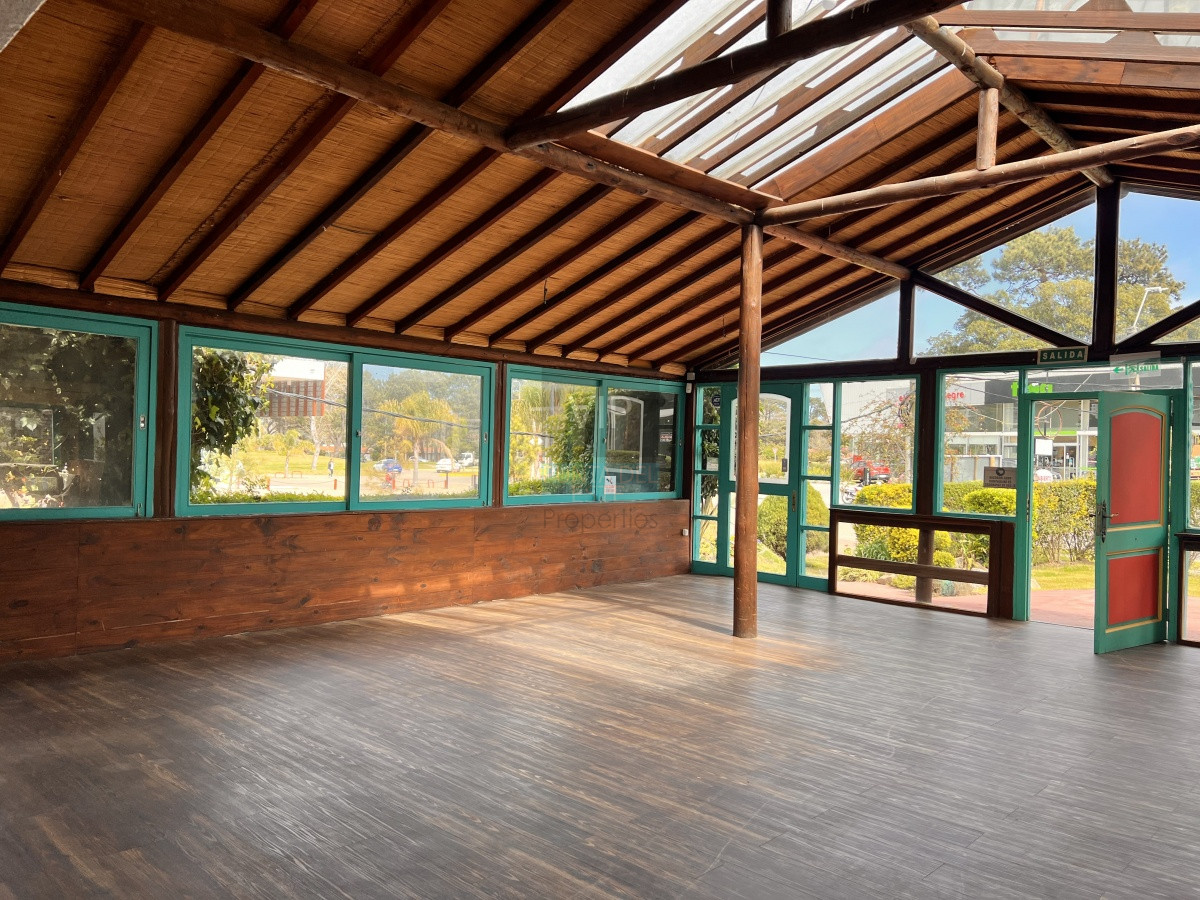 Local Comercial ID.1376 - Venta local en Punta del Este Uruguay