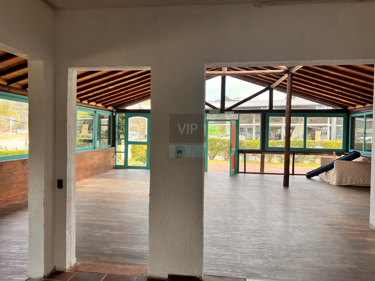 Local Comercial ID.1376 - Venta local en Punta del Este Uruguay