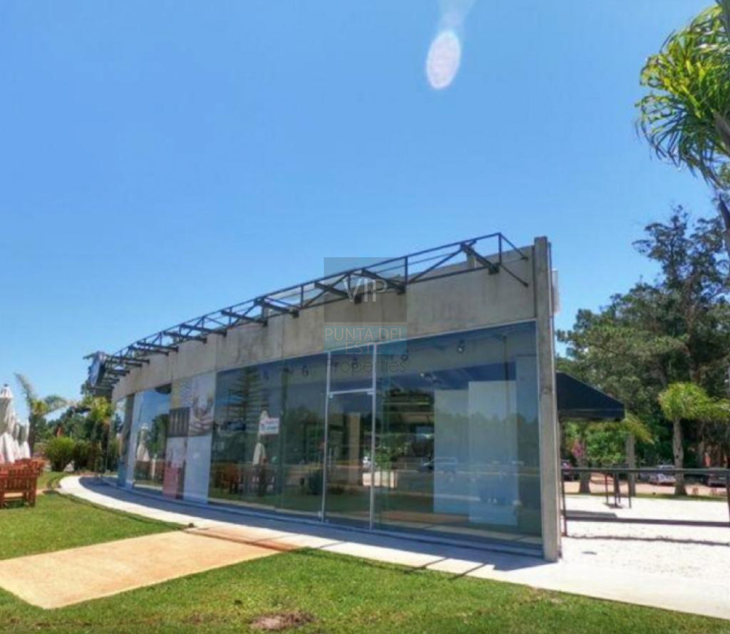 Local Comercial ID.811 - Vendo local en solanas con vista a ruta