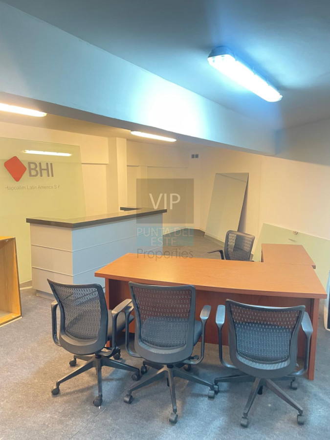 Local Comercial ID.2749 - Venta Local en el centro de Maldonado 