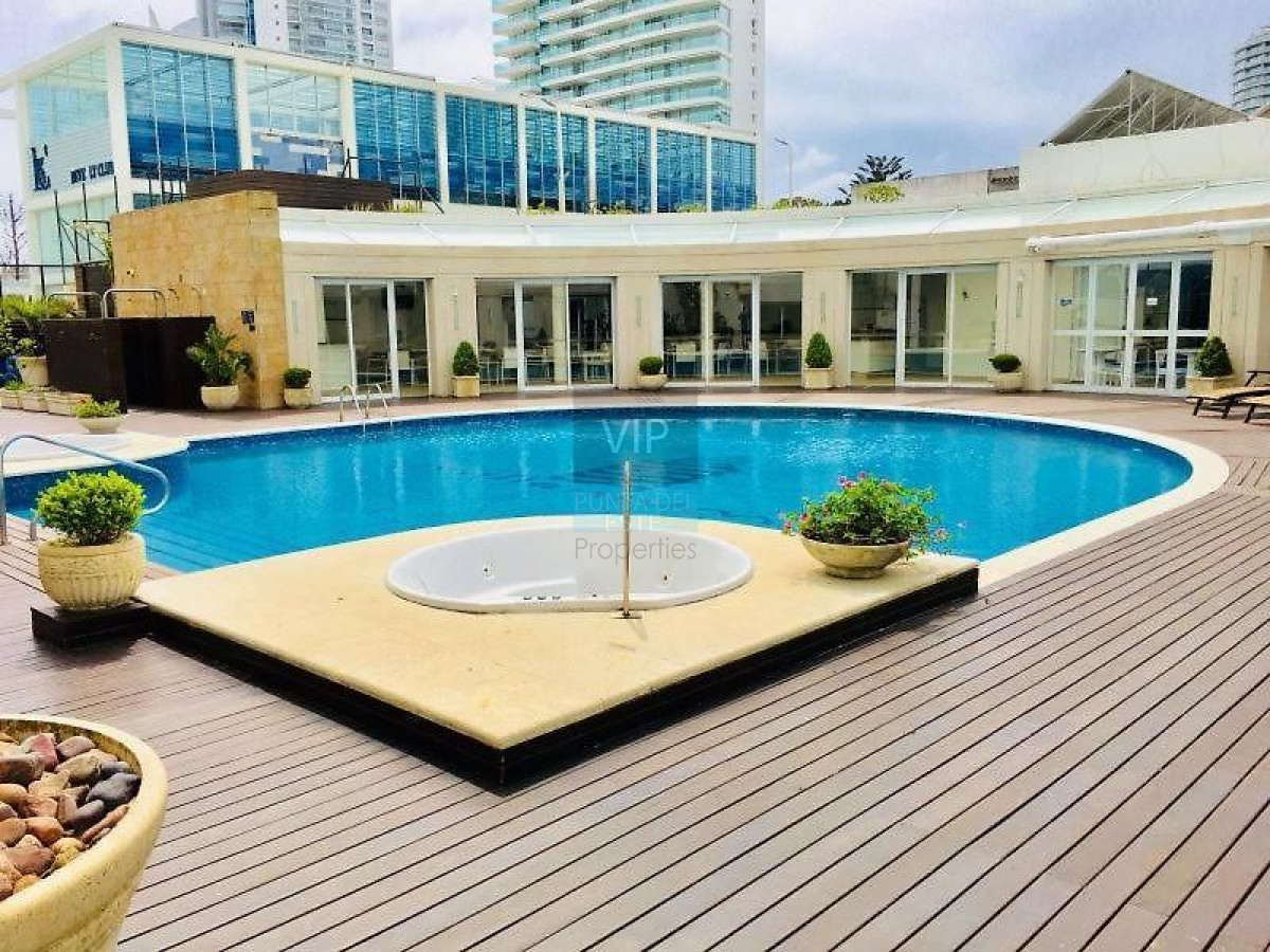 Apartamento ID.2211 - Venta apartamento 3 dormitorios vista al mar Playa Mansa - Punta del Este