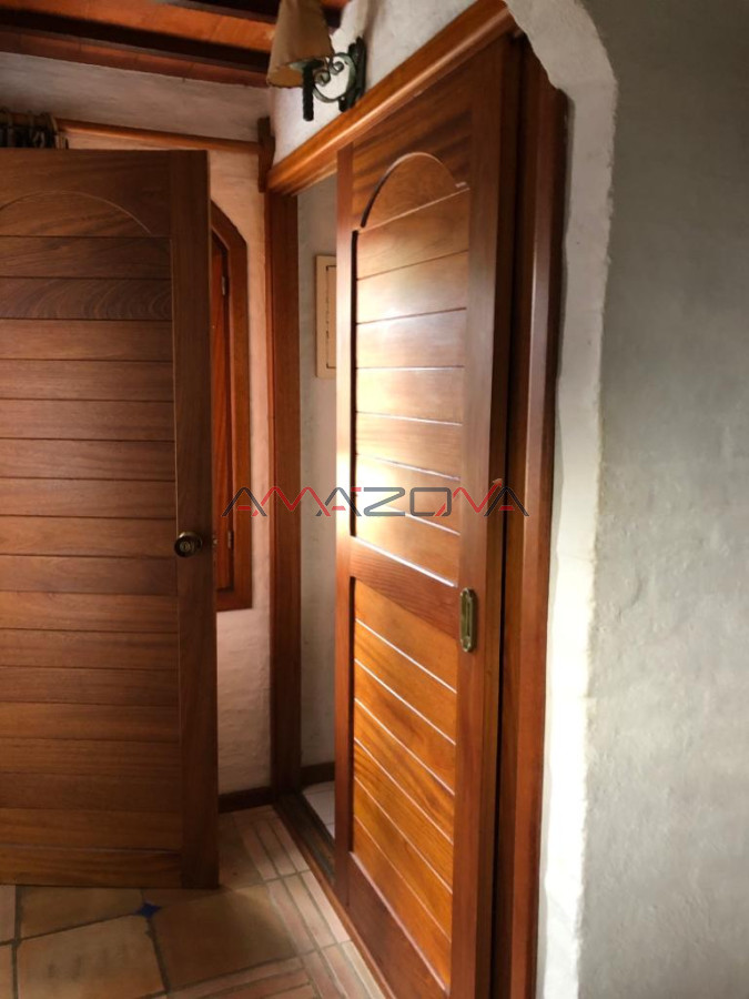 Casa ID.5499 - Casa muy bien ubicada en la mansa, ideal para vivir todo el año