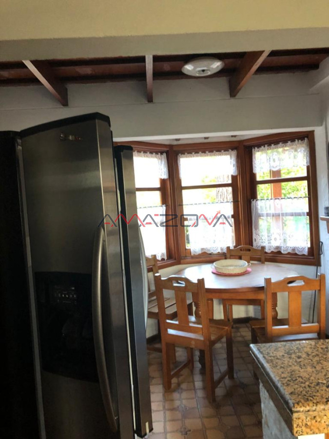Casa ID.5499 - Casa muy bien ubicada en la mansa, ideal para vivir todo el año