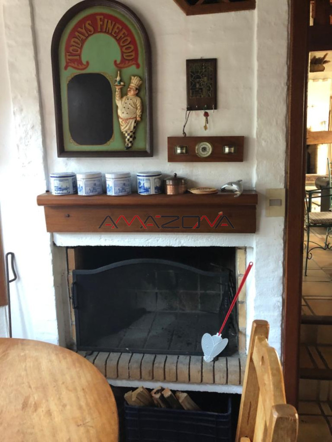 Casa ID.5499 - Casa muy bien ubicada en la mansa, ideal para vivir todo el año