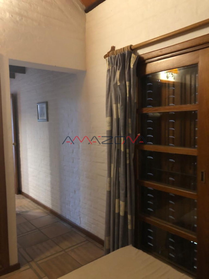 Casa ID.5499 - Casa muy bien ubicada en la mansa, ideal para vivir todo el año