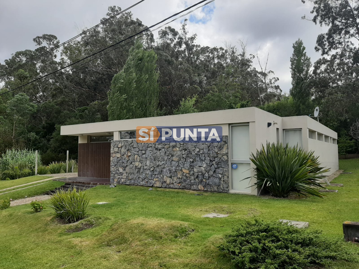 moderna casa de 4 dormitorios en rincón del indio  - spt11056c