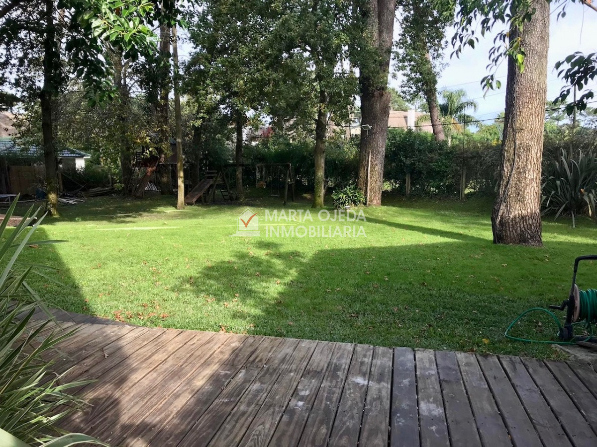 Casa ID.41129 - Muy linda casa en la Mansa con piscina y barbacoa