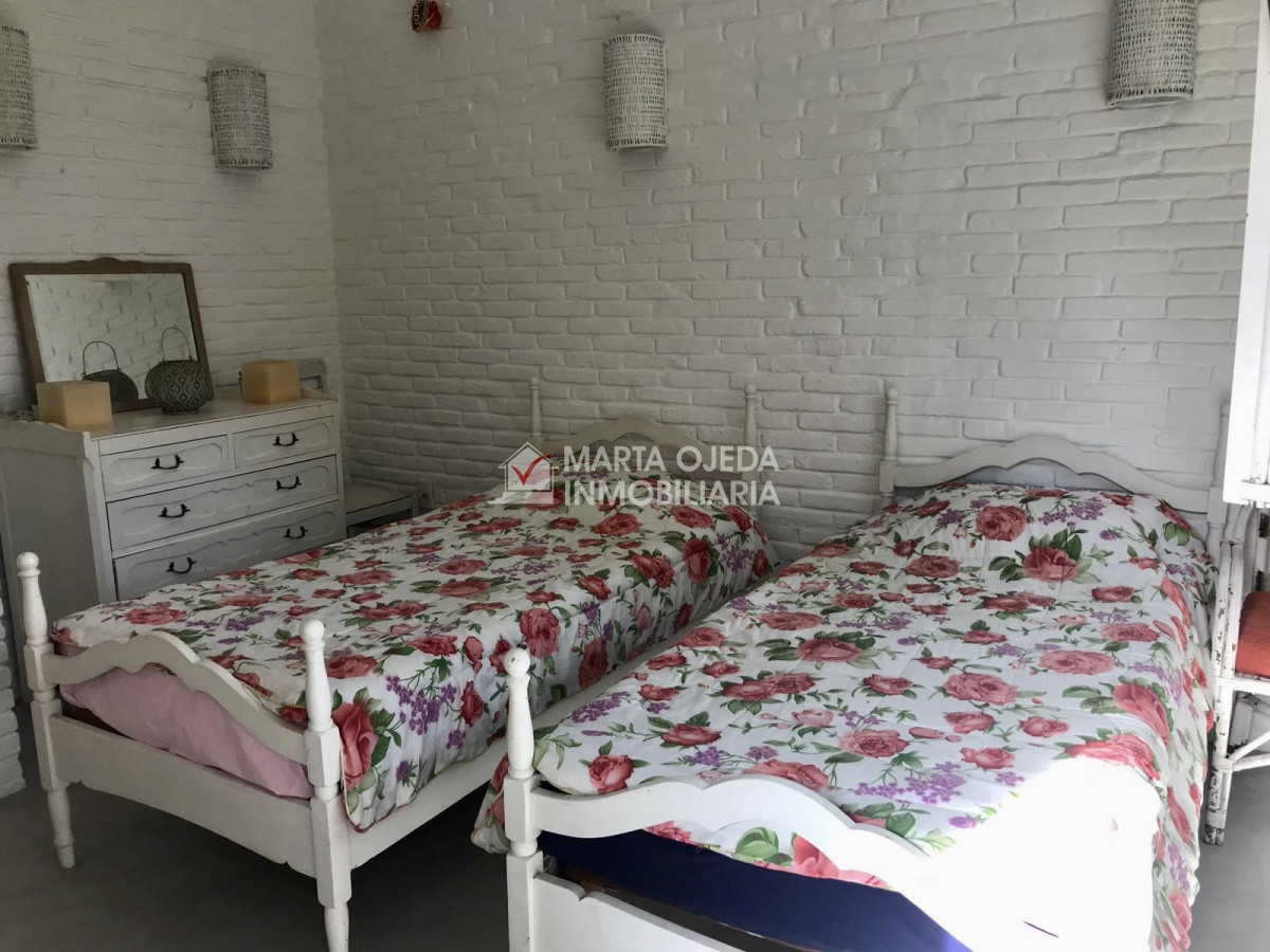 Casa ID.41129 - Muy linda casa en la Mansa con piscina y barbacoa